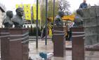 Montaż pomnika Cieplińskiego w Rzeszowie
