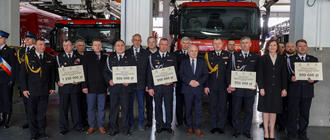 Promesy dla straży pożarnych w powiatu rzeszowskiego na zakup nowych wozów