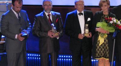 Laureaci Złotego Lwa Podkarpackiego, od lewej Mateusz Tułecki, Marek Orkisz, Tadeusz Ferenc i Marta Półtorak, fot. Adam Cyło