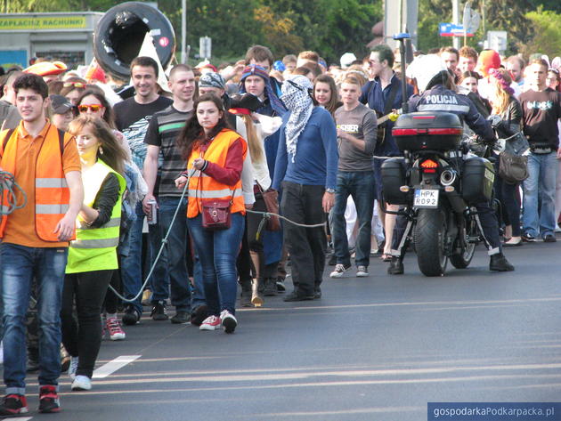 Nad porzadkiem czuwała policja