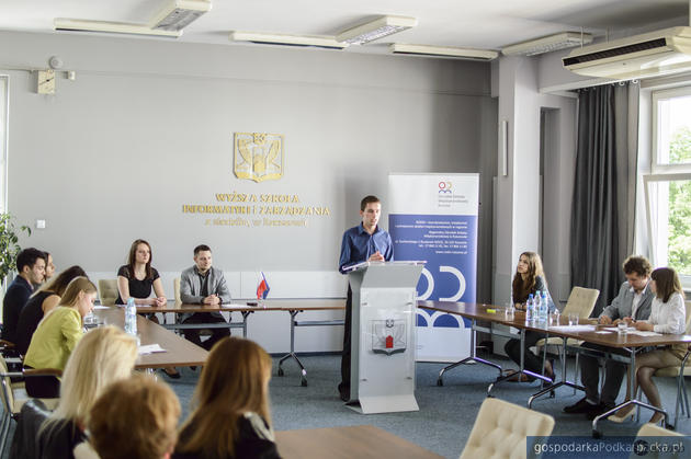 Polska nie powinna pomagać Ukrainie - uważają studenci i uczniowi z WSIiZ 