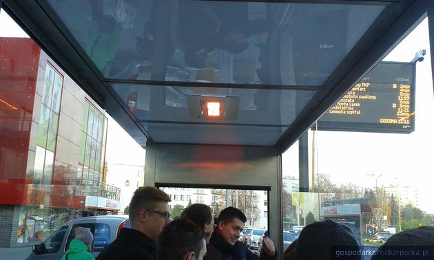 Ogrzewany przystanek autobusowy w Rzeszowie już działa