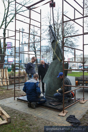 Odsłonięcie pomnika smoleńskiego w Rzeszowie
