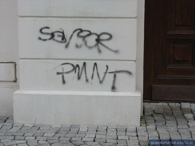 Graffiti na I LO w Rzeszowie
