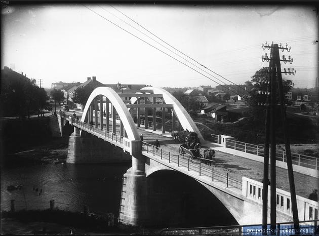 Most na Wisłoku oddany do użytku w 1928 r_Foto autorstwa Rodziny E. Janusza_Ze zbiorów Galerii Fotografii Miasta Rzeszowa