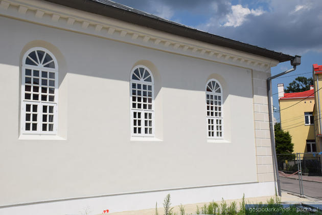 Powoli kończy się remont kolbuszowskiej synagogi