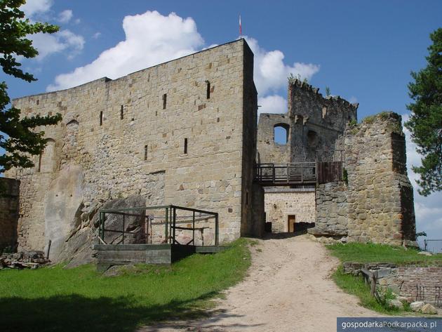 Kamieniec w Odrzykoniu – zamek z „Zemsty” Aleksandra Fredry