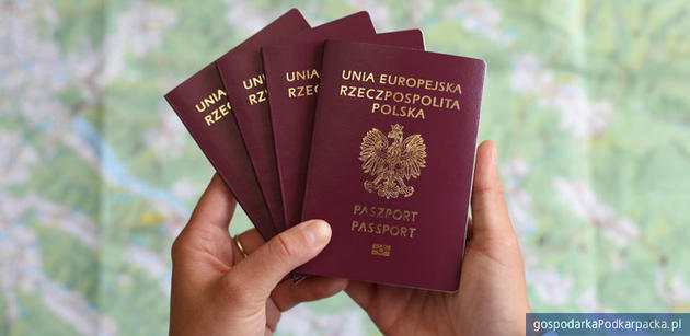 Nowe wzory polskich paszportów od 5 listopada 
