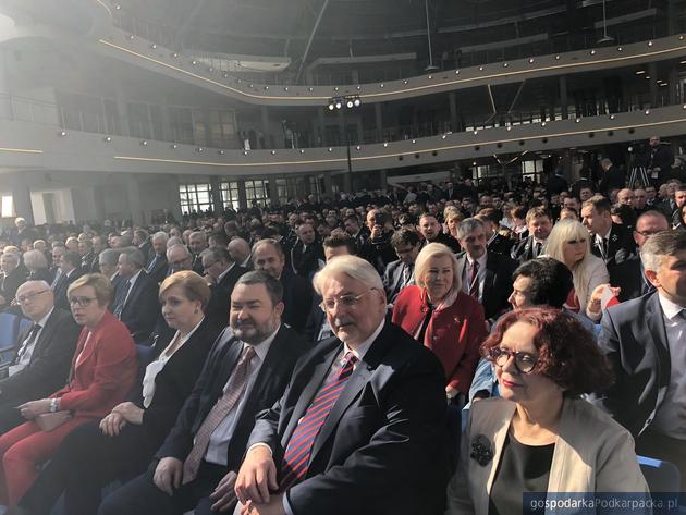 Jarosław Kaczyński i Mateusz Morawiecki na konwencji PiS w Jasionce pod Rzeszowem