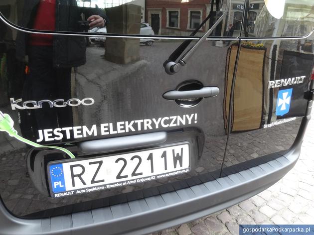 Elektryczne renault kangoo już w Urzędzie Miasta Rzeszowia