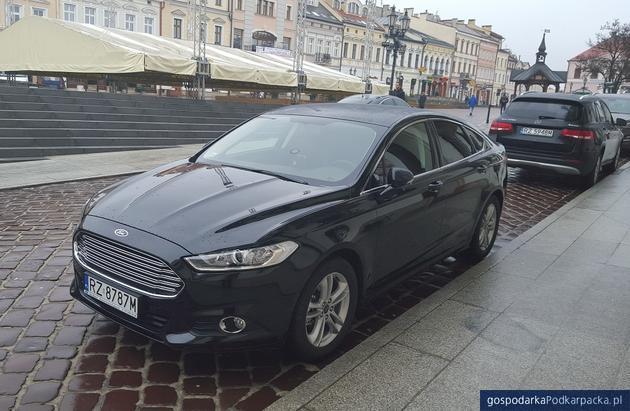 Straż Miejska w Rzeszowie dostała dwa nowe auta