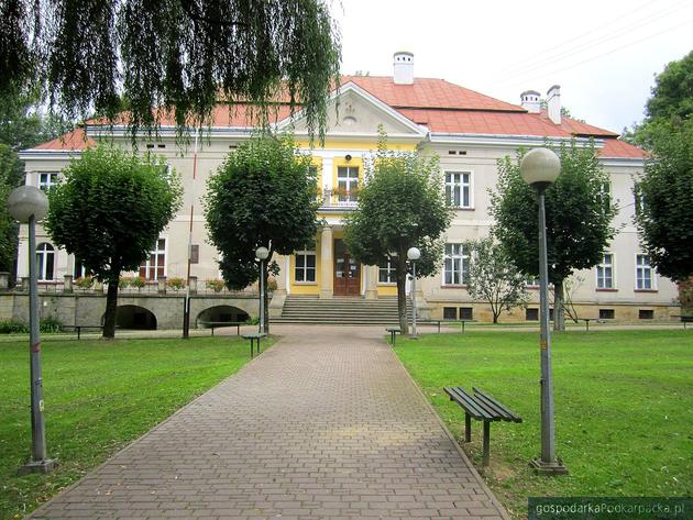 Pałac Stawiarskich w Jedliczu. Fot. Wikimedia/Commons
