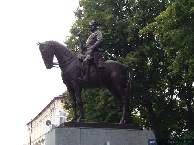 Pomnik Piłsudskiego już stoi w Rzeszowie