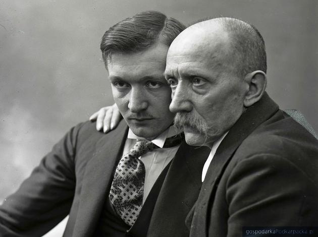 Edward Janusz z synem Fryderykiem, Zbiory Muzeum Okręgowego w Rzeszowie