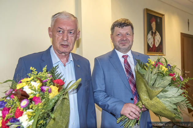 Od lewej prof. Tadeusz Markowski i dr hab. inż. Piotr Koszelnik, prof. PRz 