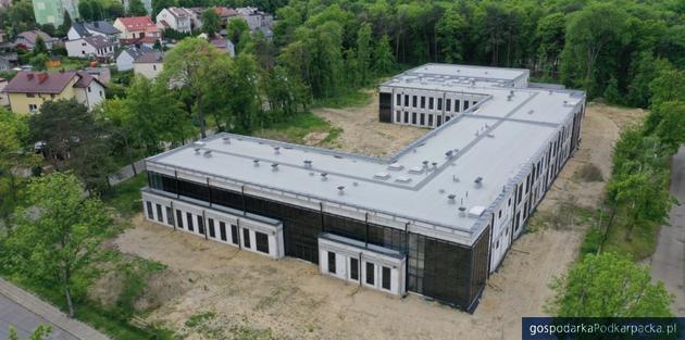 Siedem ofert na kolejny etap budowy Zespołu Szkół Specjalnych w Dębicy