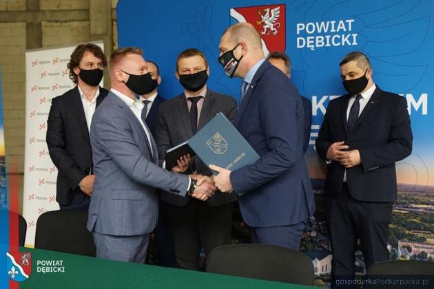 Umowa na dokończenie budowy Zespołu Szkół Specjalnych w Dębicy
