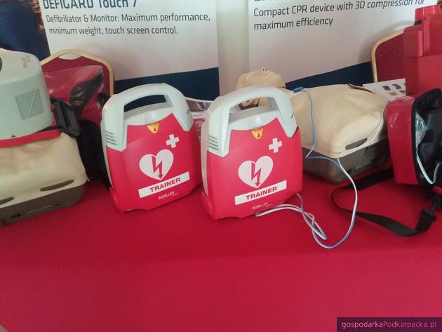 W Rzeszowie będą nowe defibrylatory AED. Wystartowała akcja #dajemyserce