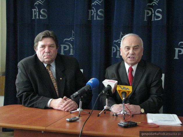Od lewej Wiesław Walat i Andrzej Szlachta. Fot. Adam Cyło