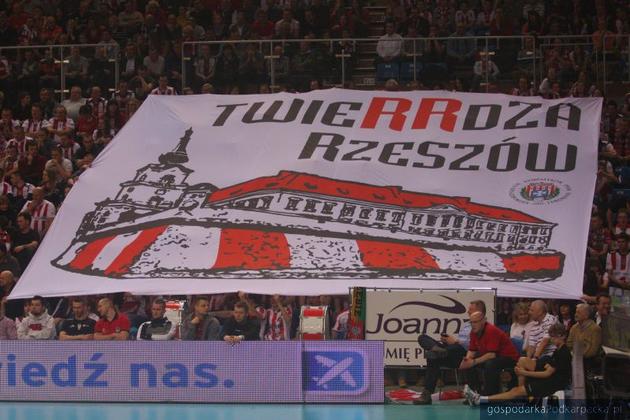 Klub siatkarski Asseco Resovia słynie w Polsce z zaangażowanych kibiców. Fot. Virtus