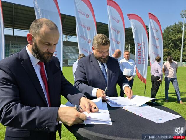 Rozpoczyna się ostatni etap modernizacji stadionu KS Wisłoka w Dębicy