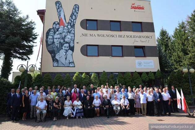 Mural poświęcony Solidarności odsłonięto w Rzeszowie 