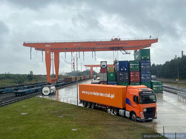 Terminal PCC Intermodal w Brzegu Dolnym, wizytowany ostatnio przez ropczyckich samorządowców. W Ropczycach ma powstać podobny. Fot. ropczyce.eu 