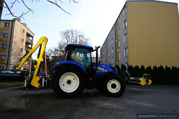 Nowy traktor dla Powiatowego Zarządu Dróg w Jarosławiu