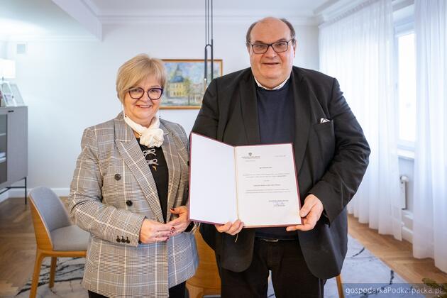 Fot. wojewoda Teresa Kubas-Hul i prof. Artur Mazur. Fot. Jerzy Żygadło (PUW Rzeszów)