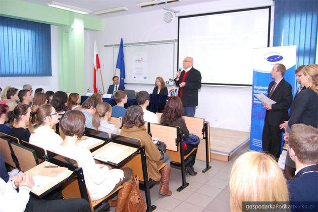 Dr Wergiliusz Gołąbek otwiera konferencję. Fot. Szymon Taranda