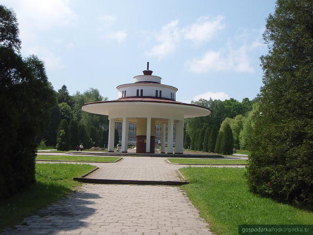 Park w Morszynie. Fot. Wikipedia