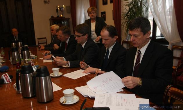 Umowa w sprawie Rzeszowskiego Obszaru Funkcjonalnego podpisana