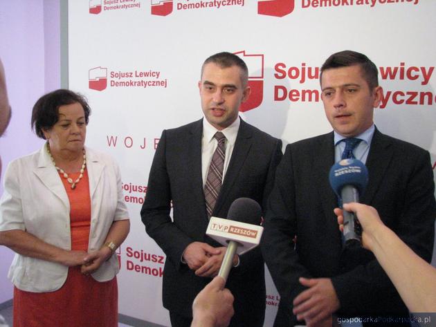 Od lewej Anna Kowalska, Krzysztof Gawkowski (szef kampanii wyborczej SLD w całym kraju) i Tomasz Kamiński. Fot. Adam Cyło