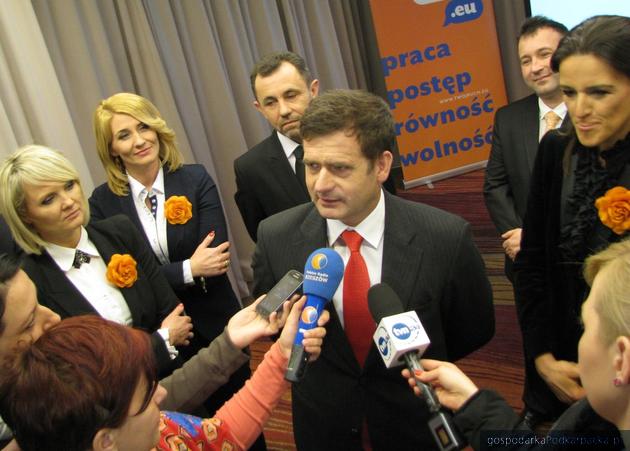 Aleksander Kwaśniewski wzbudzał zainteresowanie i miał przyciągać wyborców. Fot. Adam Cyło