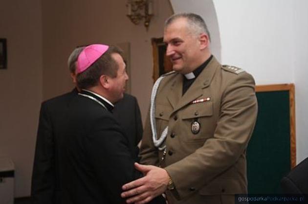Pierwszy z prawej ks. płk Robert Mokrzycki. fot. Ordynariat Polowy