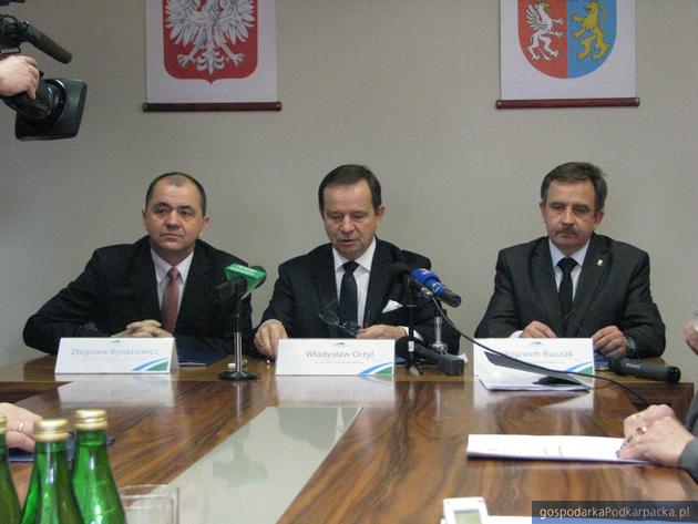 Od lewej Zbigniew Rynasiewicz, Władysław Ortyl i Wojciech Buczak. Fot. Adam Cyło