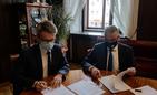 Rzesz&oacute;w przejmuje infrastrukturę i działki Głogowa Małopolskiego. Porozumienia podpisane