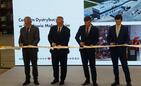 Przecięcie wstęgi. Od lewej wicestarosta rzeszowski Jerzy Bednarz, burmistrz Sokołowa Małopolskiego Andrzej Kraska, dyrektor centrum Maciej Salamon i członek zarządu Jeronimo Martins Polska José Luís Teixeira 