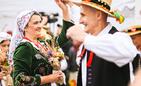 Trwają dożynki prezydencki w Tryńczy. Odbył się konkurs wieńców dożynkowych