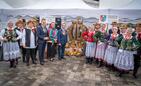 Trwają dożynki prezydencki w Tryńczy. Odbył się konkurs wieńców dożynkowych