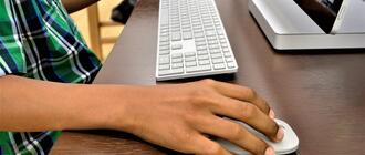 Osoba na stanowisko: pracownik biurowy