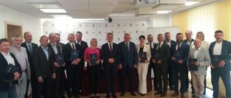 Dotacje na dojazdy do pół, zbiorniki małej retencji i odkrzaczanie dla podkarpackich samorządów