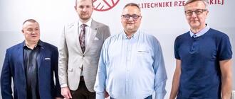 Od lewej dr inż. Robert Ostrowski, dr inż. Krzysztof Wieczerzak, prof. Marcin Drajewicz, prof. Maciej Motyka. Fot. Beata Motyka, Politechnika Rzeszowska