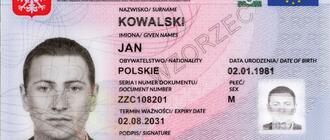 Urzędnik w Oddziale Dowod&oacute;w Osobistych 