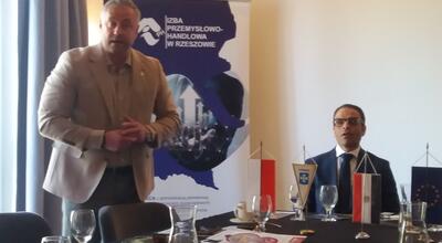 Od lewej Sebastian Skalski wiceprezes Izby Przemysłowo-Handlowej w Rzeszowie (prezes Geokart International) i Amr El Kilany, radca handlowy Arabskiej Republiki Egiptu