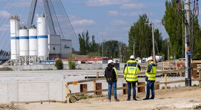 Pierwsze pr&oacute;by szczelności budowanego w Rzeszowie nowego zbiornika retencyjnego 