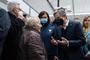 Antony Blinken podczas wizyty w Korczowej i rozmów z uchodźcami. Obecna była też wojewoda Ewa Leniart