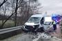 Wypadek busa i osobówki. Jedna osoba nie żyje
