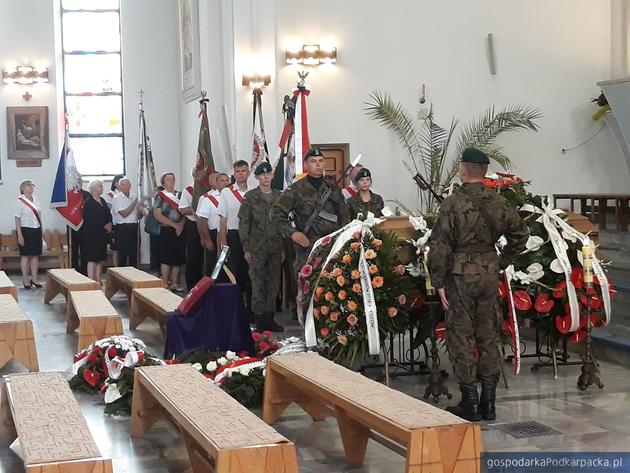 Pogrzeb Anny Leszczyńskiej, Nuli 
