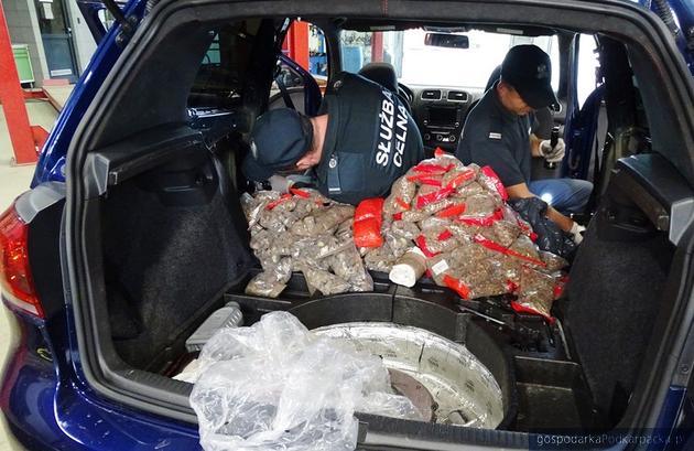 Przemyt blisko 47 kg bursztynu w Medyce